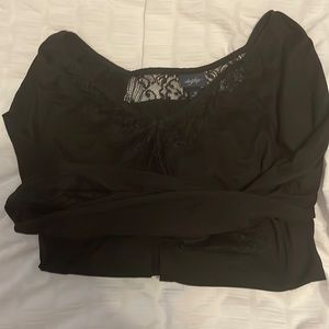 Buckle Daytrip Lace Detail V Neck Top